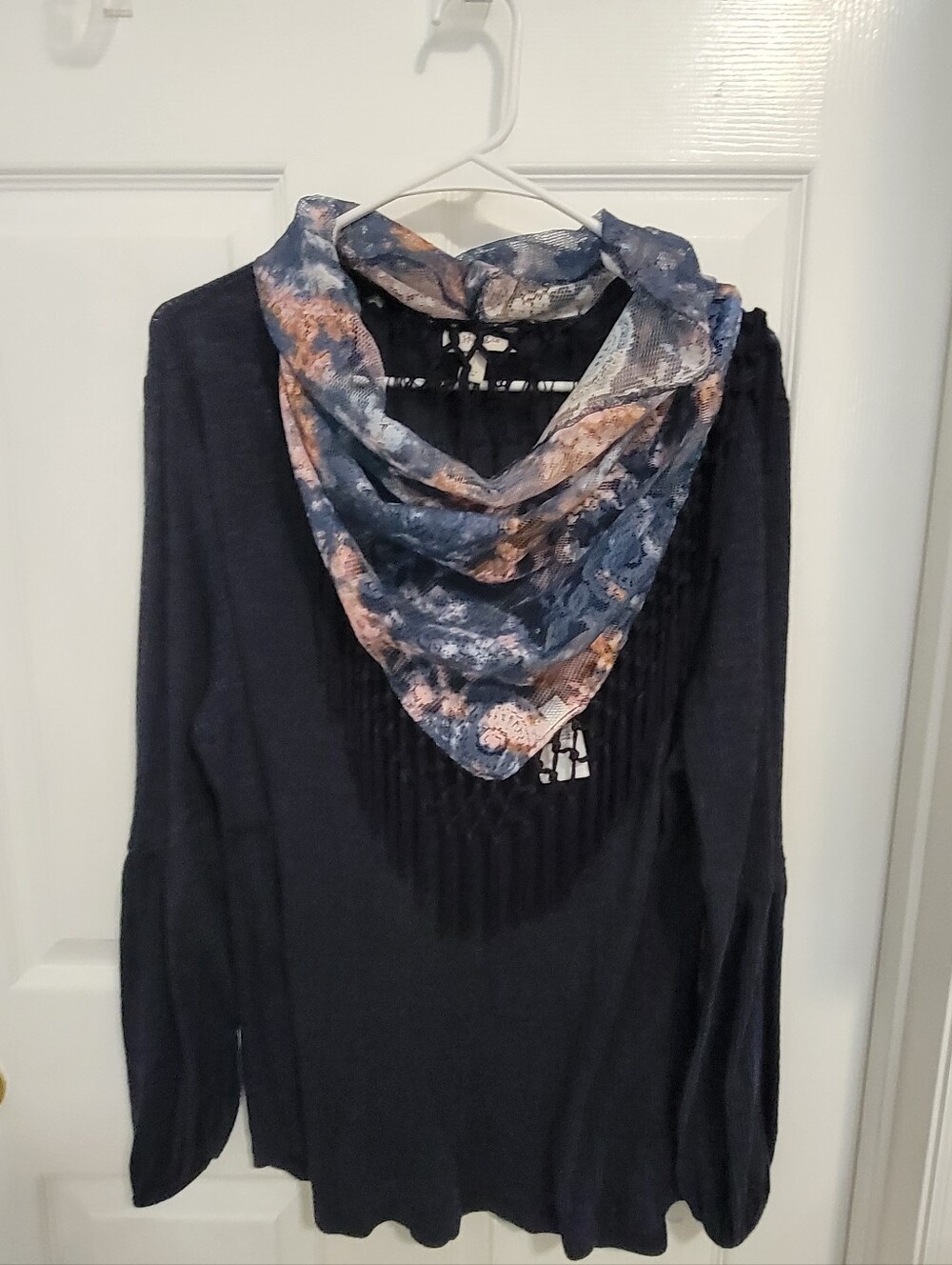 Style & Co Women’s Large Black Top Attached Button Scarf Cowl Neck